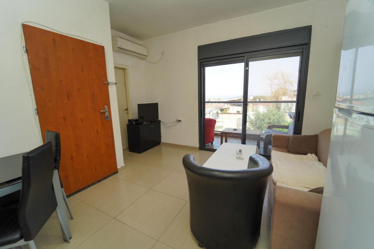 Family Apart Nahariya Exterior photo
